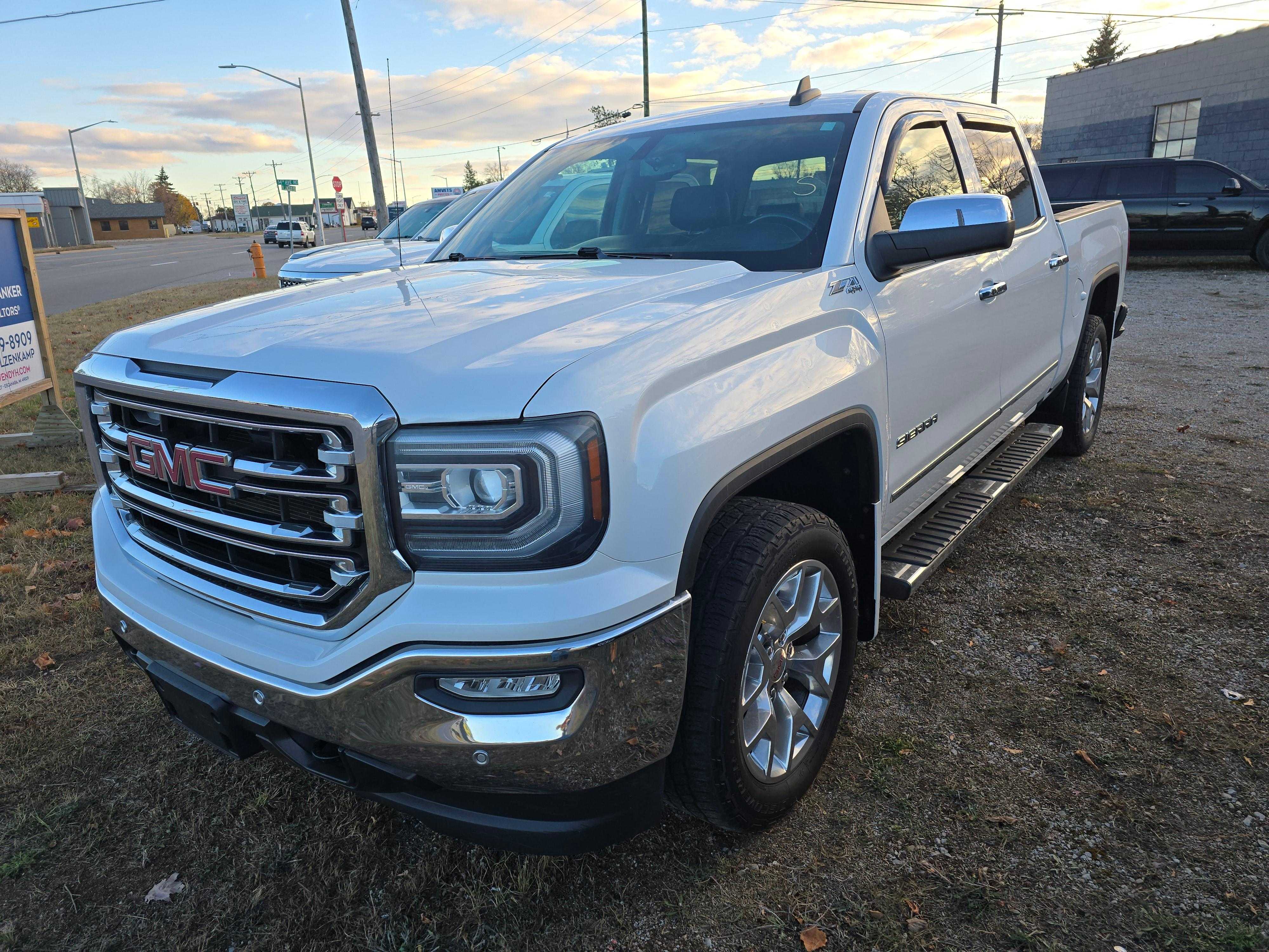 GMC Sierra 1500 Crew Cab Image 2