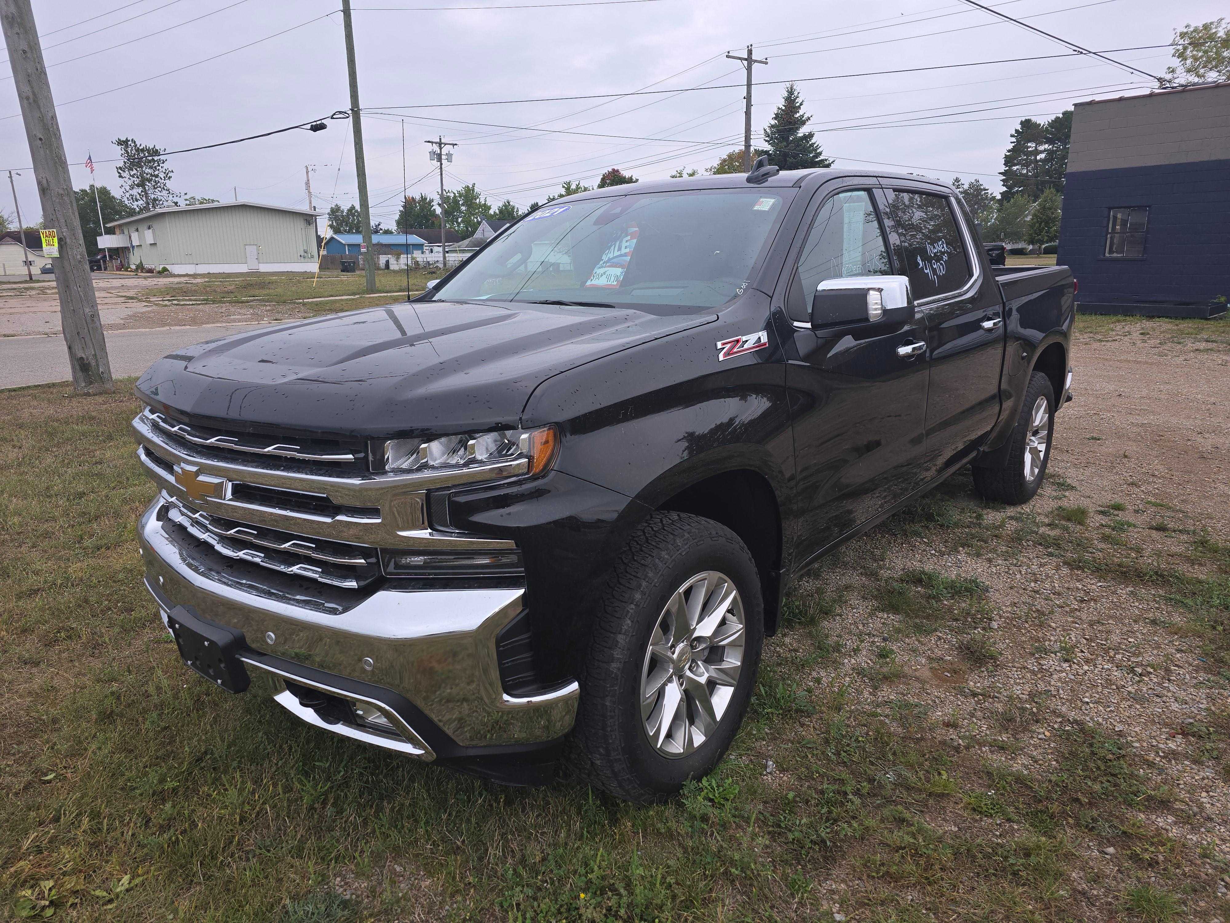 Chevrolet Silverado 1500 Crew Cab Image 1