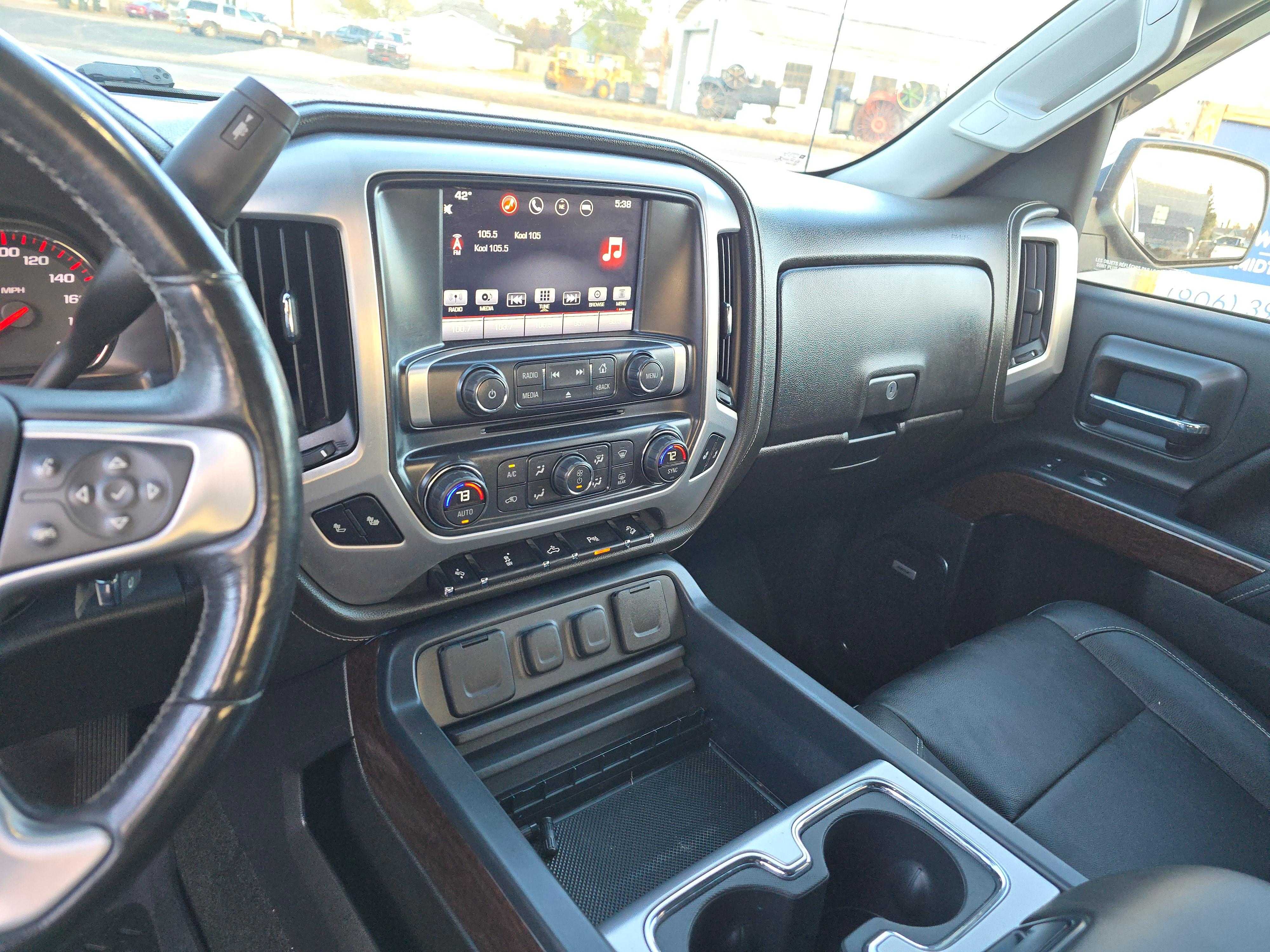 GMC Sierra 1500 Crew Cab Image 18