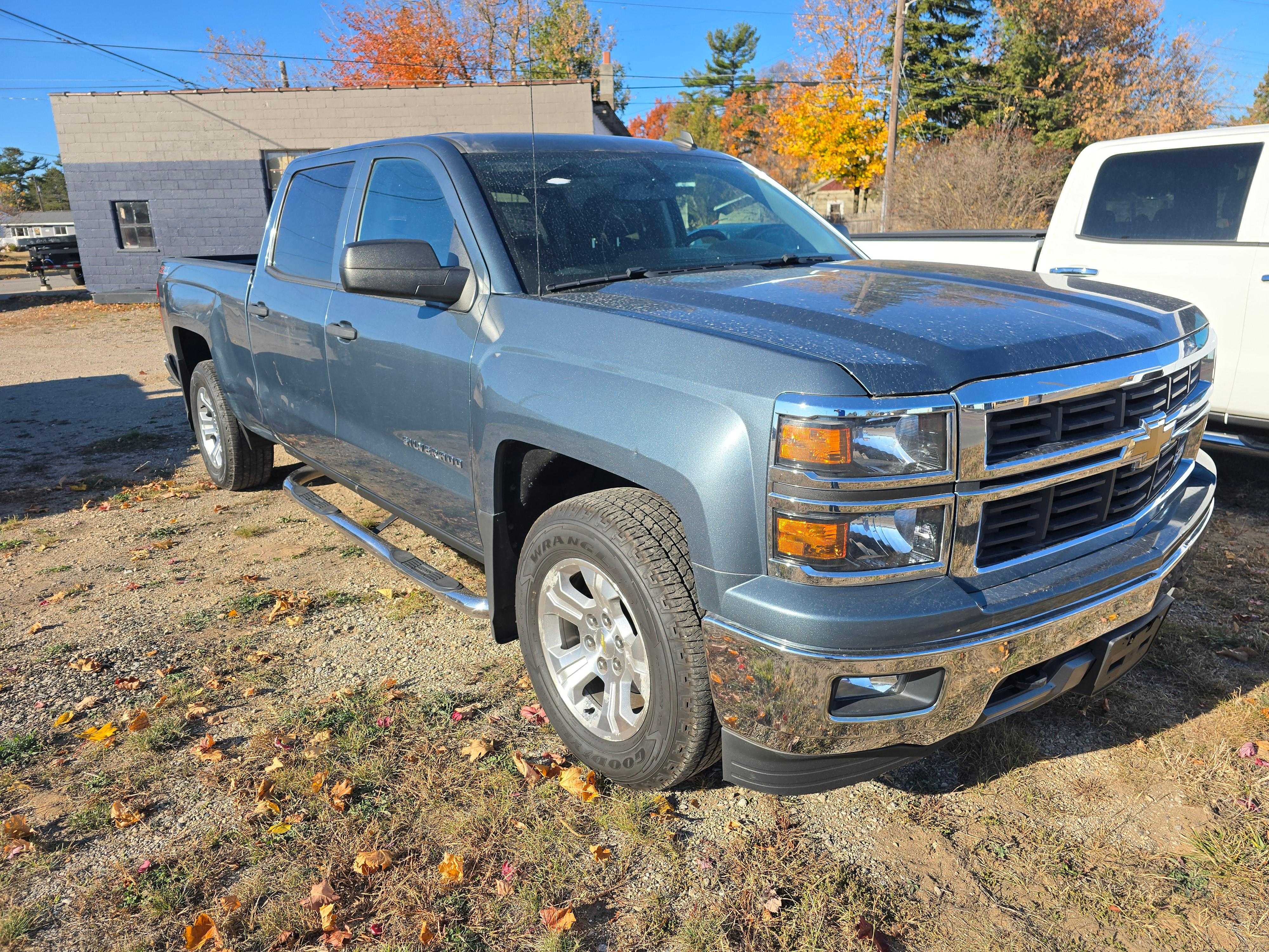 Chevrolet Silverado 1500 Crew Cab Image 26