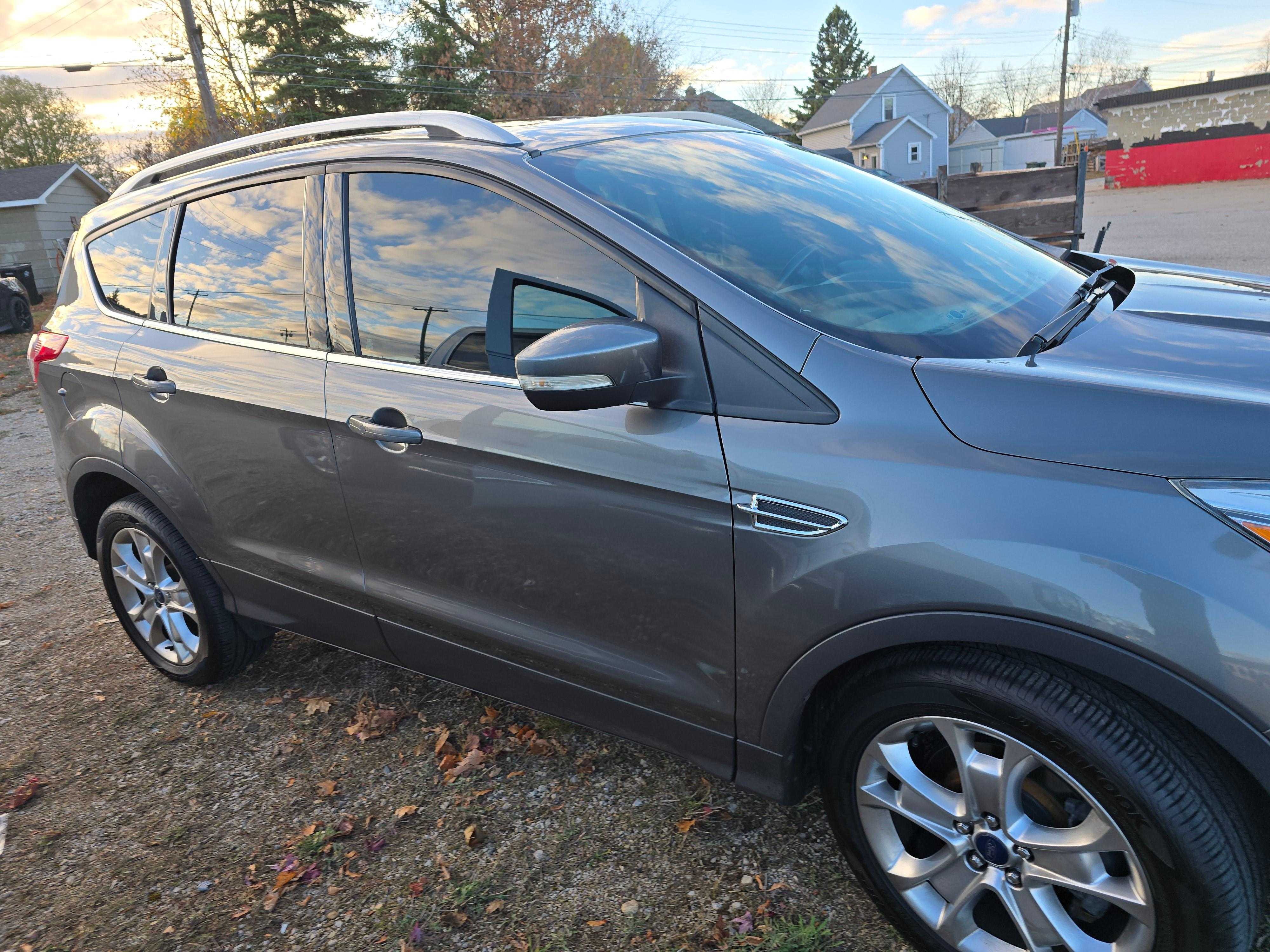 Ford Escape Image 9